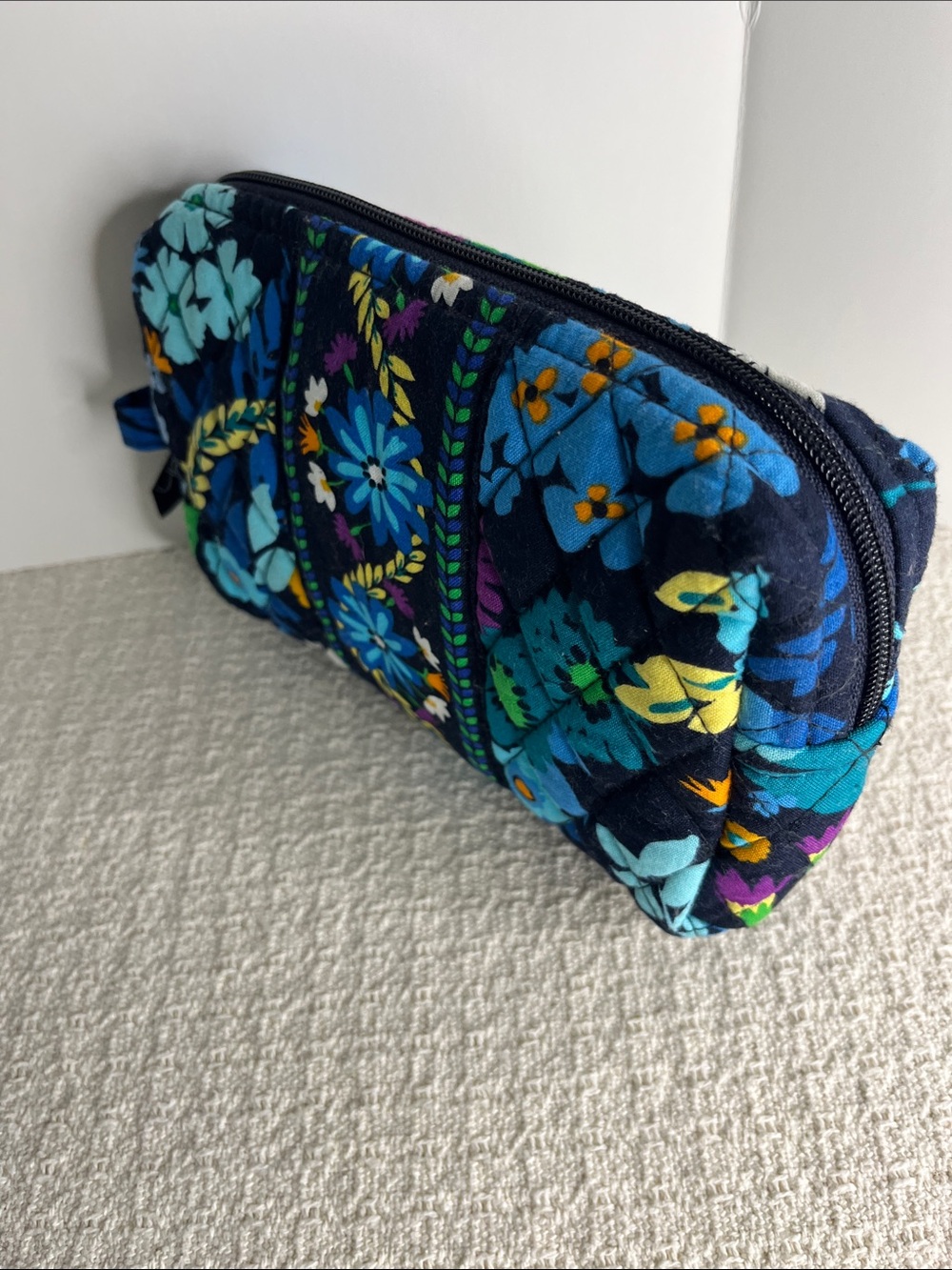 Vera Bradley Navy Floral Quilted Cosmetic Pouch "Midnight Blues" retired pattern - Picture 7 of 8